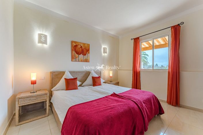 Image No.40-Villa de 15 chambres à vendre à Guia de Isora