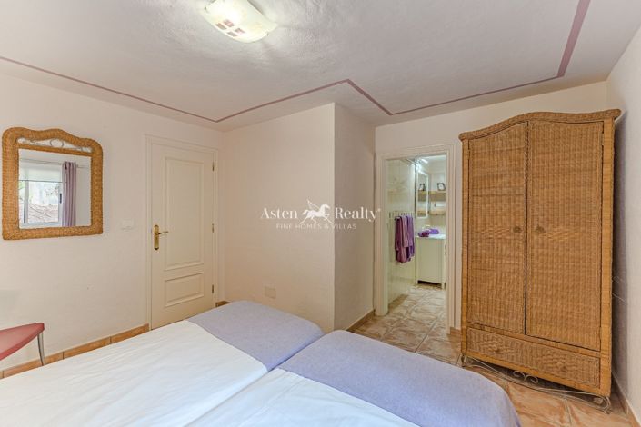 Image No.48-Villa de 15 chambres à vendre à Guia de Isora