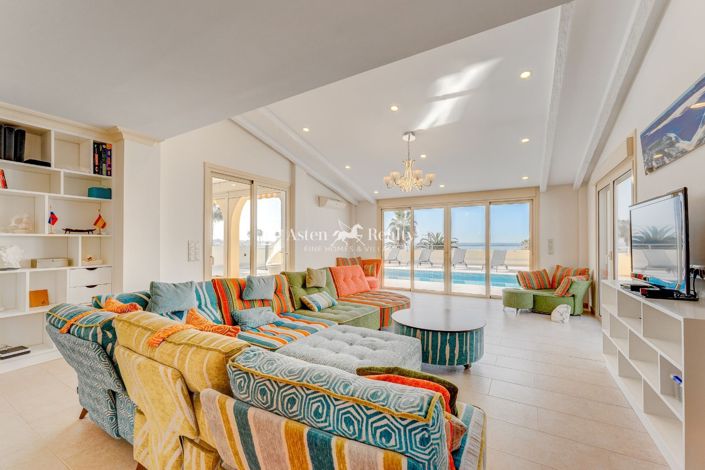 Image No.14-4 Bed Villa for sale