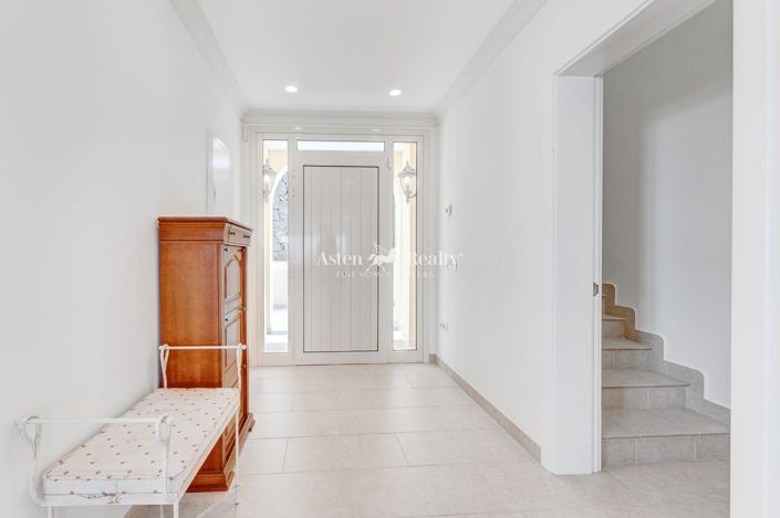 Image No.26-4 Bed Villa for sale