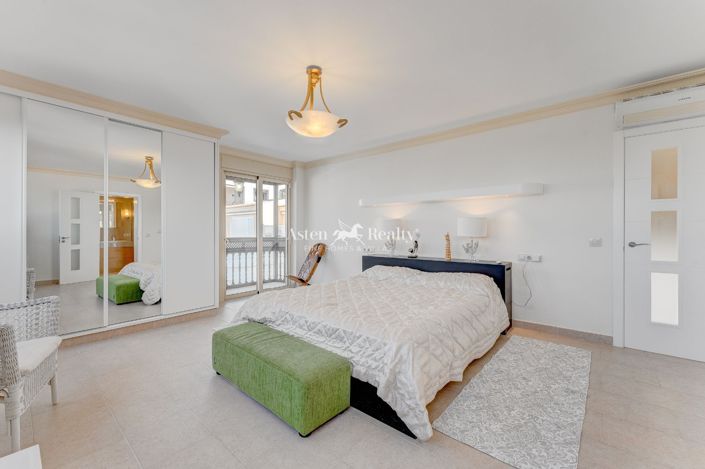 Image No.31-4 Bed Villa for sale