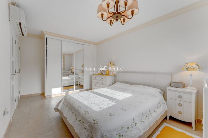 Image No.37-4 Bed Villa for sale