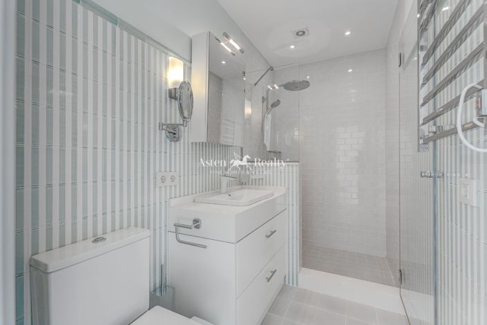 Image No.38-4 Bed Villa for sale