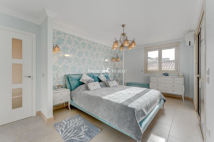 Image No.40-4 Bed Villa for sale