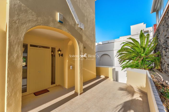 Image No.55-4 Bed Villa for sale