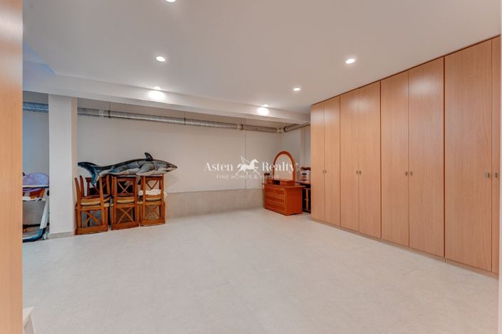 Image No.56-4 Bed Villa for sale