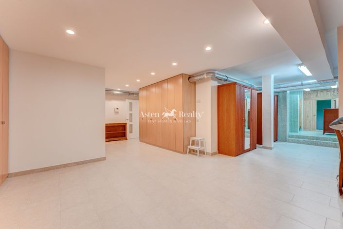 Image No.57-4 Bed Villa for sale