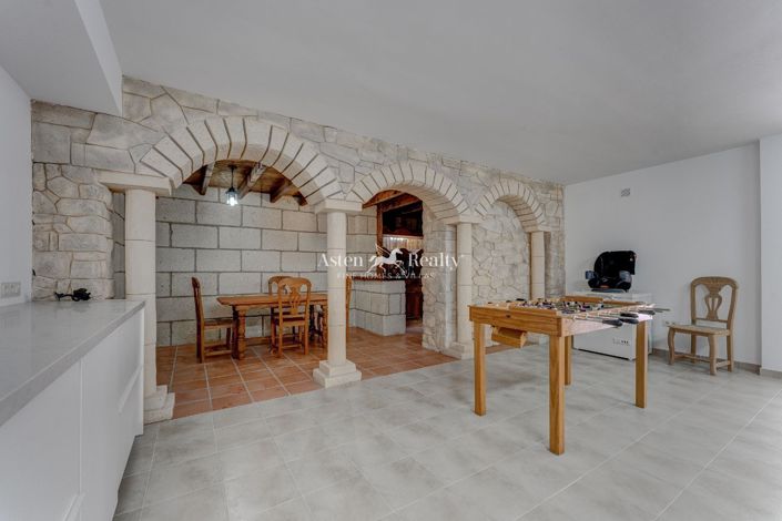 Image No.60-4 Bed Villa for sale