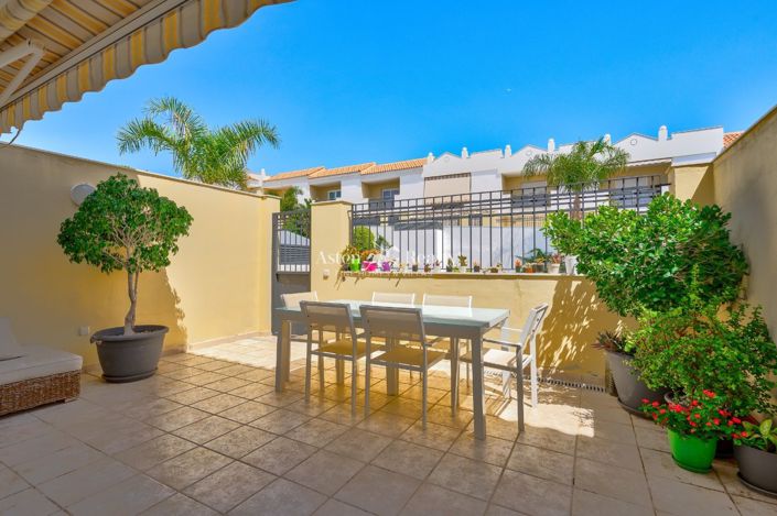 Image No.10-4 Bed House for sale