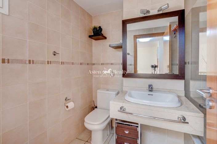 Image No.15-4 Bed House for sale