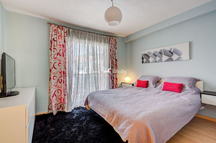 Image No.22-4 Bed House for sale