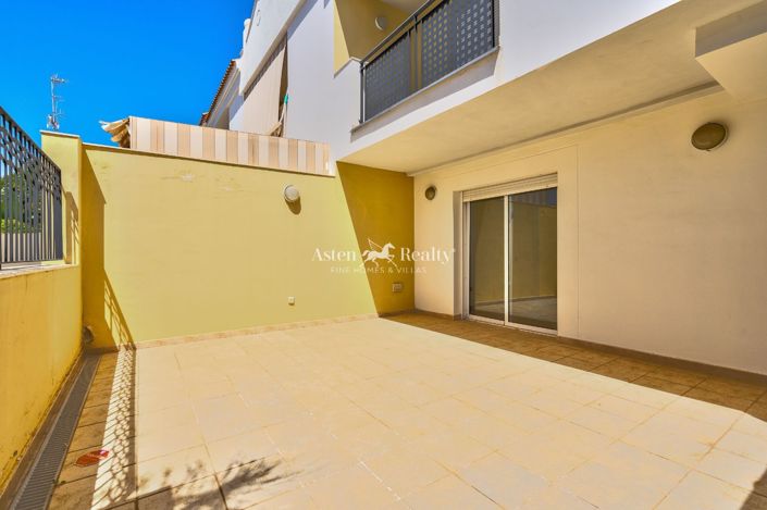 Image No.7-4 Bed House for sale
