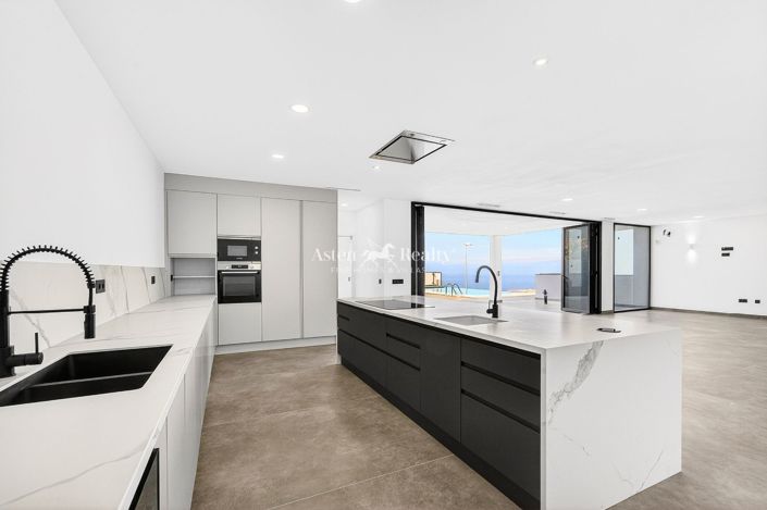 Image No.19-4 Bed Villa for sale