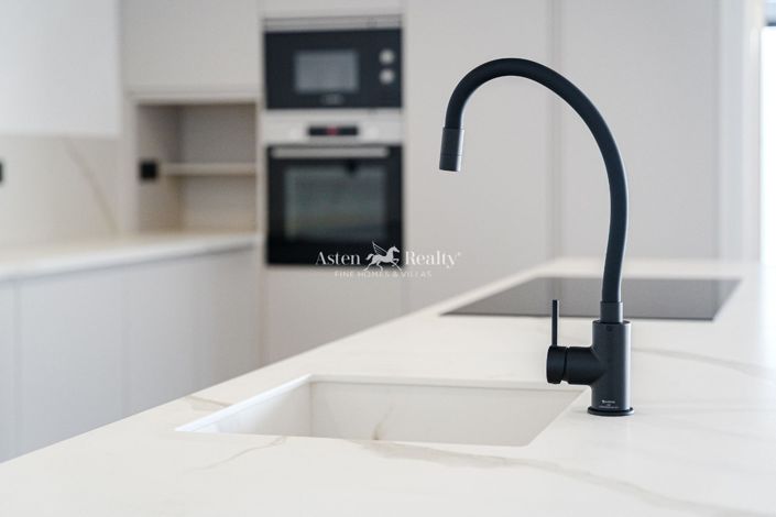 Image No.28-4 Bed Villa for sale