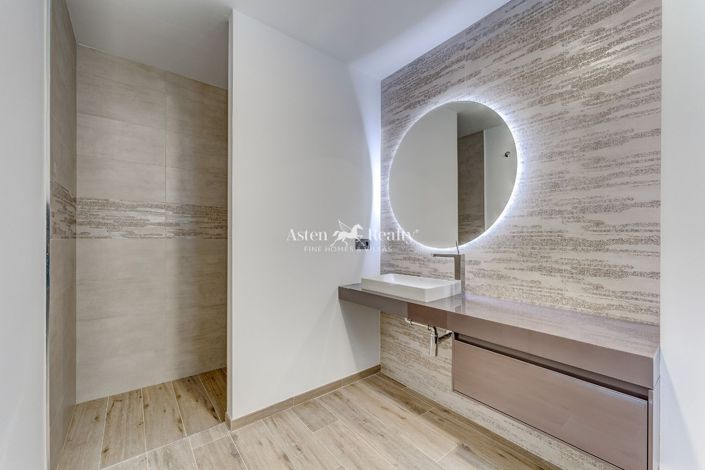 Image No.31-4 Bed Villa for sale