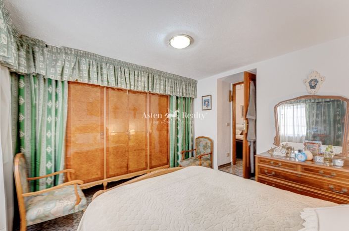 Image No.27-6 Bed House for sale