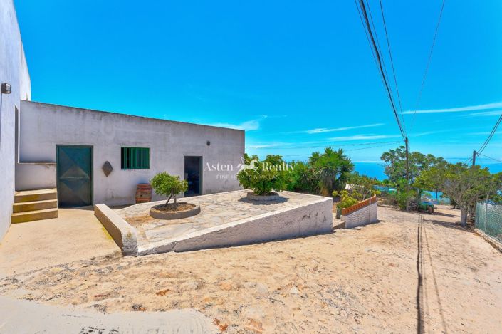 Image No.44-6 Bed House for sale