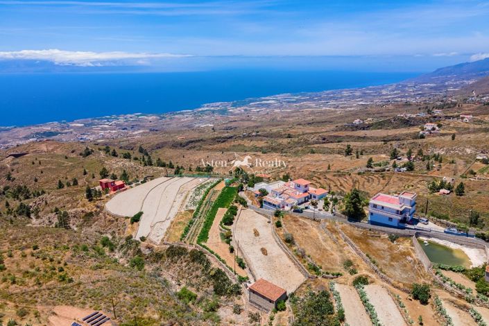 Image No.52-6 Bed House for sale