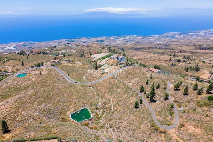 Image No.54-6 Bed House for sale