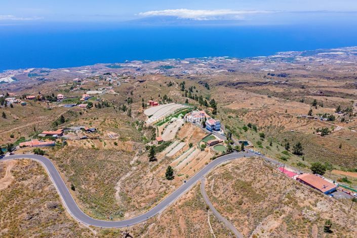 Image No.56-6 Bed House for sale