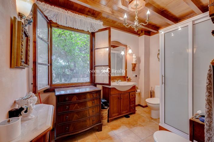 Image No.20-6 Bed House for sale