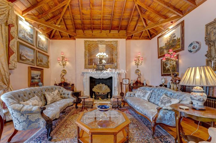 Image No.28-6 Bed House for sale