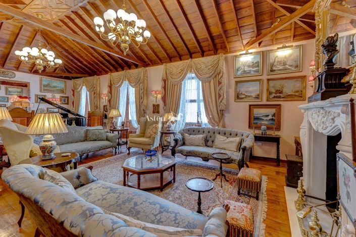 Image No.30-6 Bed House for sale