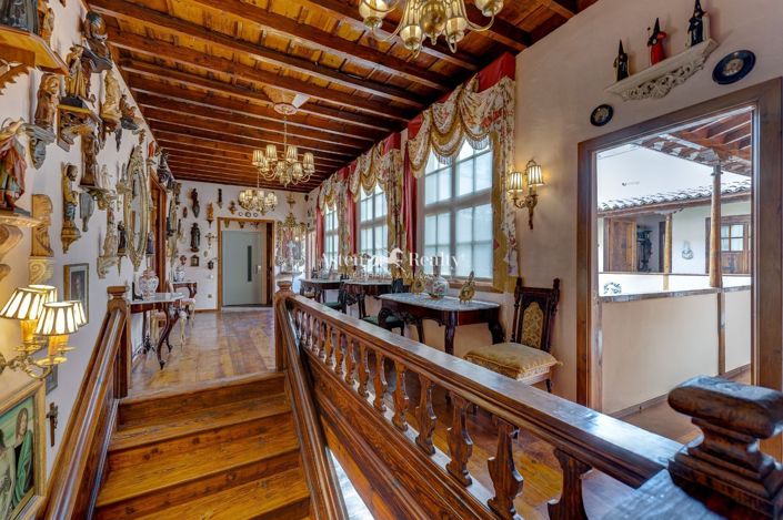 Image No.46-6 Bed House for sale