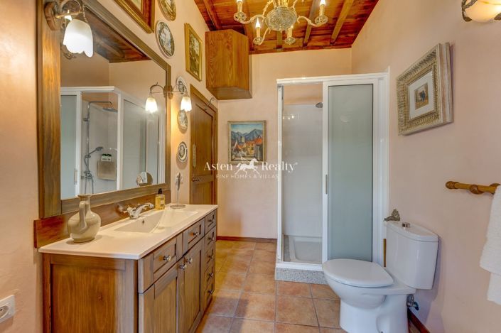 Image No.49-6 Bed House for sale
