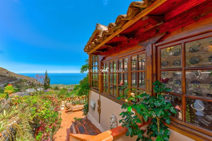 Image No.55-6 Bed House for sale