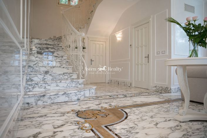 Image No.29-7 Bed Villa for sale