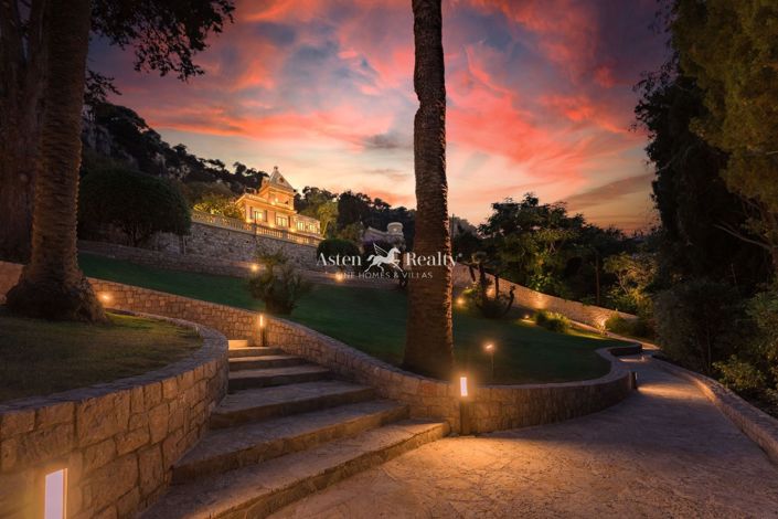 Image No.7-7 Bed Villa for sale