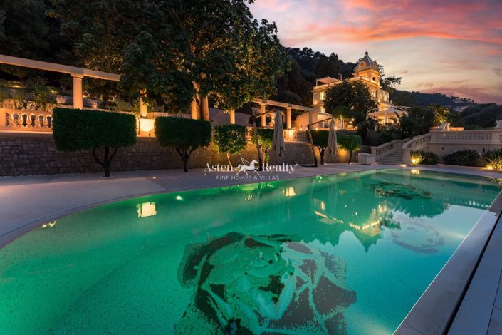 Image No.99-7 Bed Villa for sale