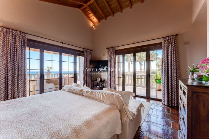 Image No.28-4 Bed Villa for sale