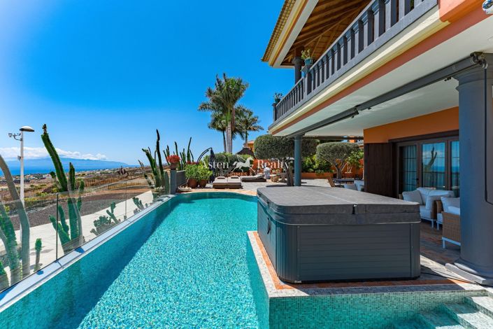 Image No.3-4 Bed Villa for sale
