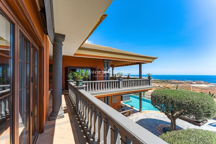 Image No.1-4 Bed Villa for sale