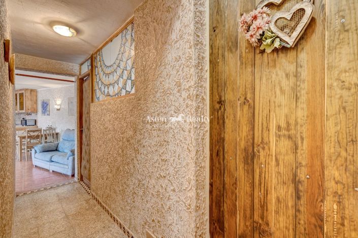 Image No.15-3 Bed House for sale