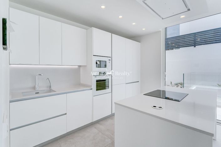 Image No.11-3 Bed Villa for sale