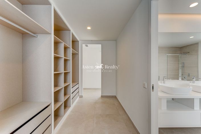 Image No.16-3 Bed Villa for sale