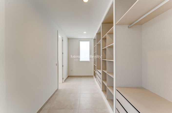 Image No.17-3 Bed Villa for sale