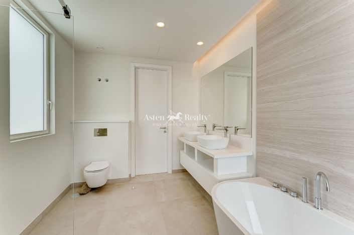 Image No.29-3 Bed Villa for sale