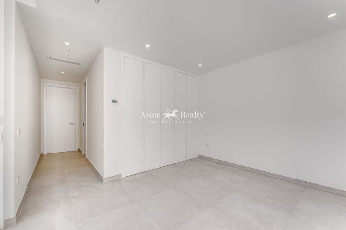 Image No.39-3 Bed Villa for sale