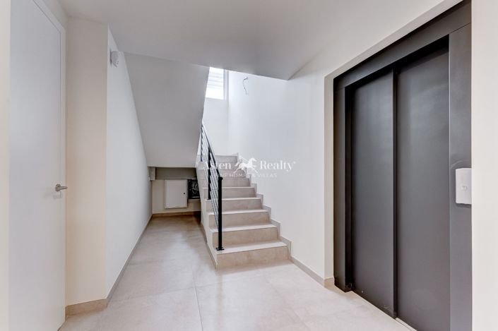 Image No.44-3 Bed Villa for sale