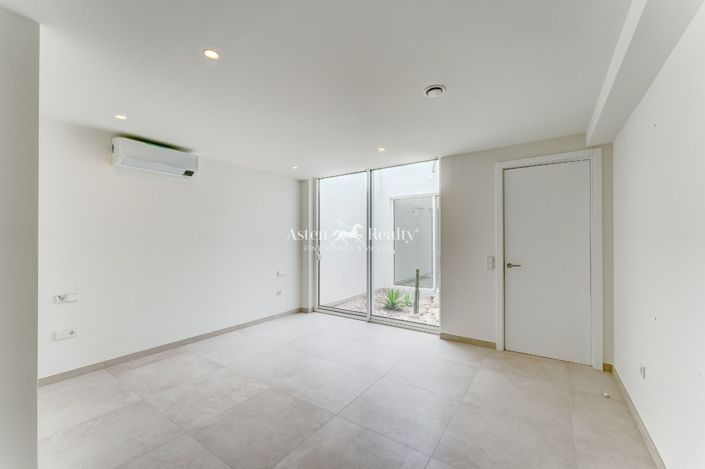 Image No.47-3 Bed Villa for sale