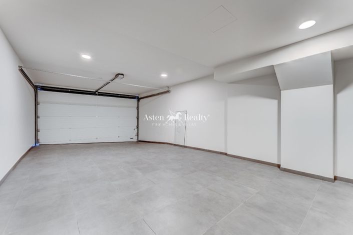 Image No.54-3 Bed Villa for sale