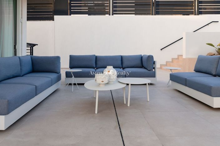 Image No.10-4 Bed Villa for sale