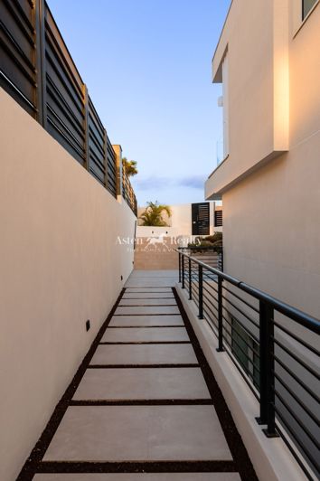 Image No.15-4 Bed Villa for sale