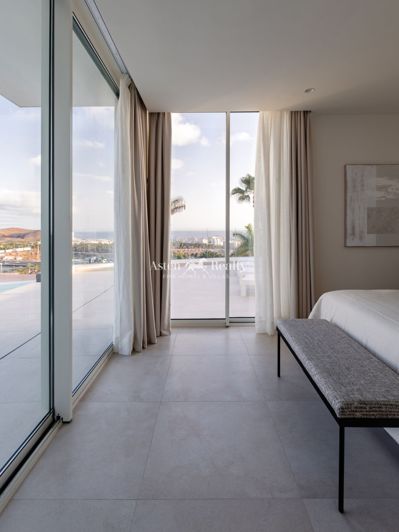 Image No.52-4 Bed Villa for sale