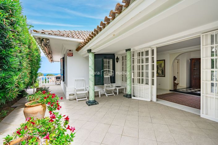 Image No.1-3 Bed Villa for sale