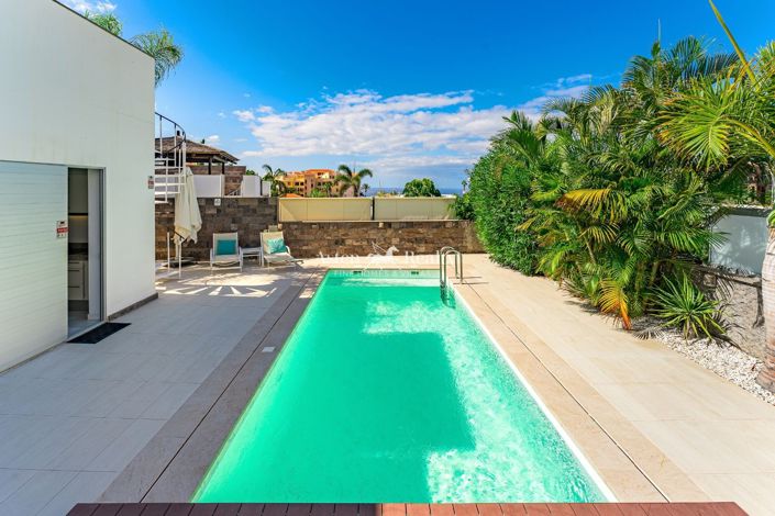 Image No.6-Villa de 6 chambres à vendre à Playa del Duque